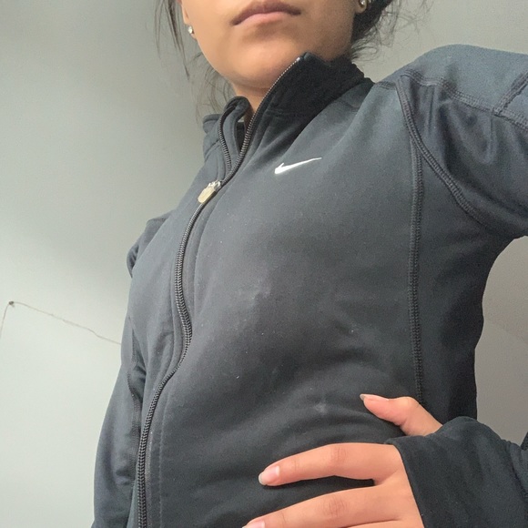 Black Nike sweatshirt - Picture 2 of 3